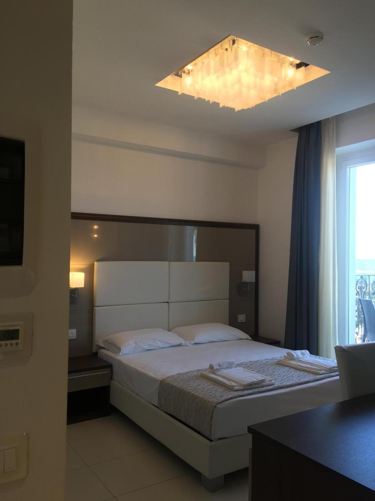 Hotel Baia Marina كوبرا ماريتيما المظهر الخارجي الصورة