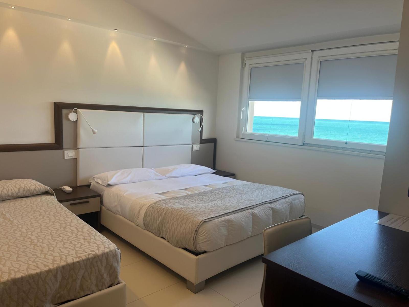 Hotel Baia Marina كوبرا ماريتيما المظهر الخارجي الصورة